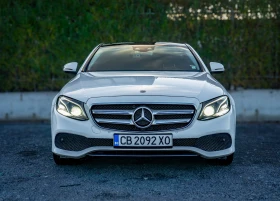 Mercedes-Benz E 220 РЕГИСТРИРАНА-ПЕРФЕКТНА-ГАРАНЦИЯ, снимка 2