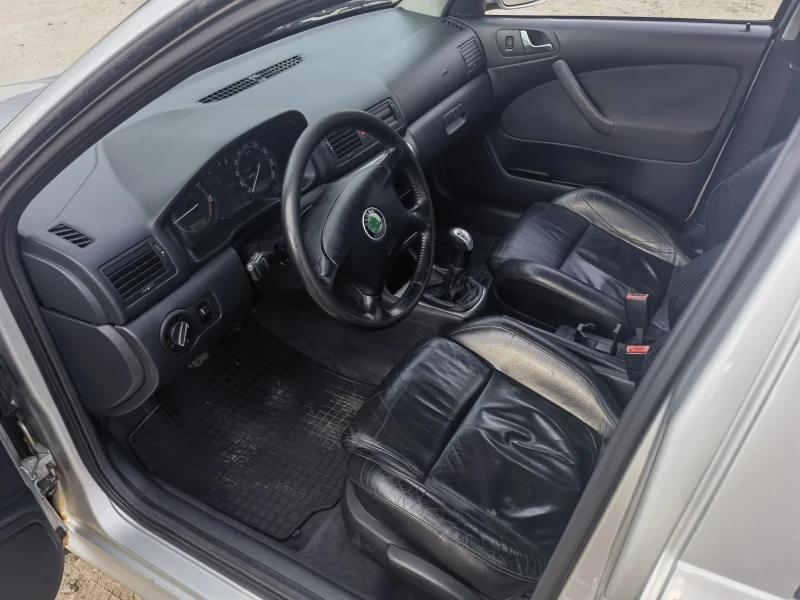 Skoda Octavia, снимка 6 - Автомобили и джипове - 47270635