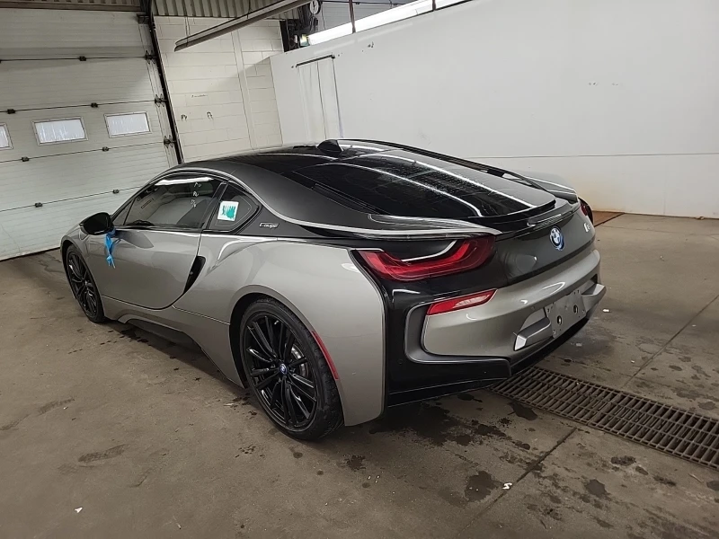 BMW i8, снимка 9 - Автомобили и джипове - 48742023