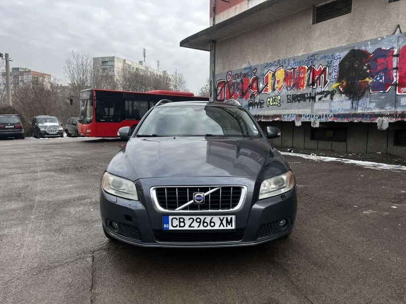 Volvo V70, снимка 2 - Автомобили и джипове - 48800646