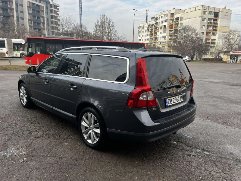 Volvo V70, снимка 4 - Автомобили и джипове - 48800646