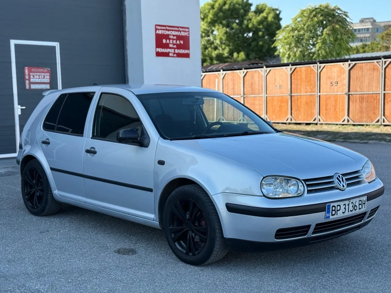 VW Golf 1.6i ГАЗ, снимка 3 - Автомобили и джипове - 51537991