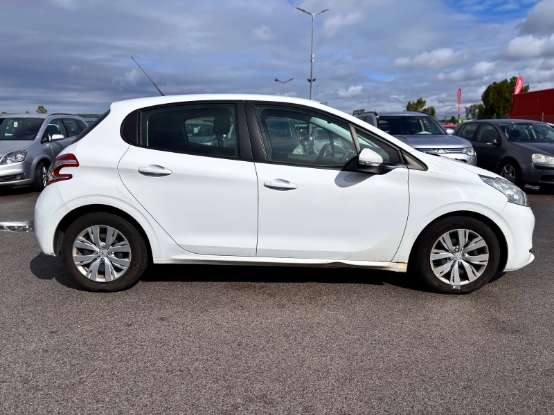 Peugeot 208, снимка 4 - Автомобили и джипове - 51961714