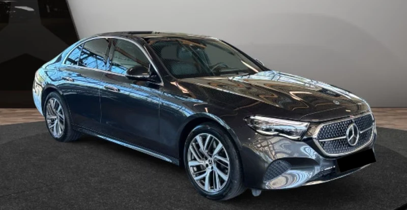 Mercedes-Benz E 300 e Avantgarde Hyperscreen Pano
