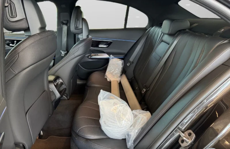 Mercedes-Benz E 300 e Avantgarde Hyperscreen Pano, снимка 4 - Автомобили и джипове - 52096601