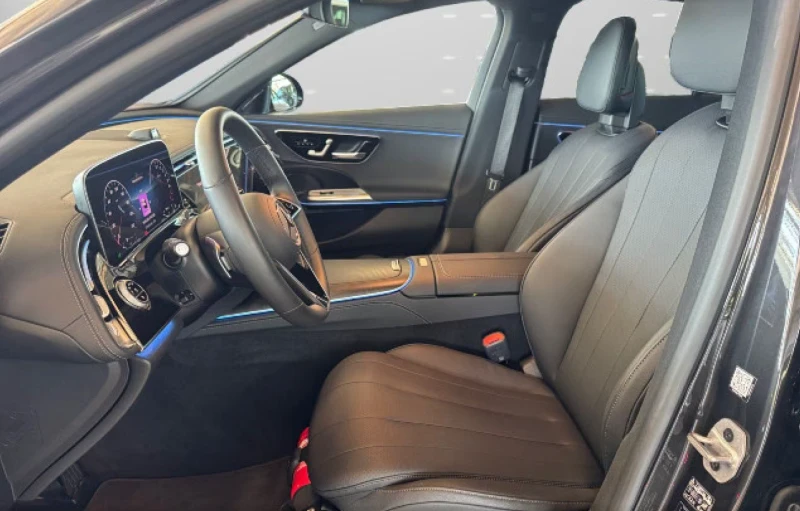 Mercedes-Benz E 300 e Avantgarde Hyperscreen Pano, снимка 3 - Автомобили и джипове - 52096601