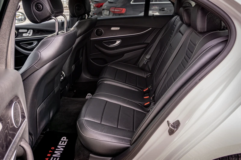 Mercedes-Benz E 220 РЕГИСТРИРАНА-ПЕРФЕКТНА-ГАРАНЦИЯ, снимка 12 - Автомобили и джипове - 52390438
