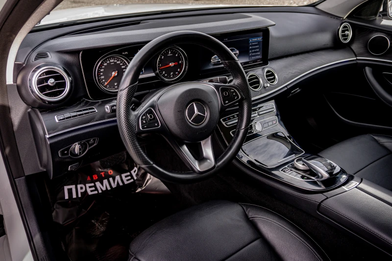 Mercedes-Benz E 220 РЕГИСТРИРАНА-ПЕРФЕКТНА-ГАРАНЦИЯ, снимка 8 - Автомобили и джипове - 52390438