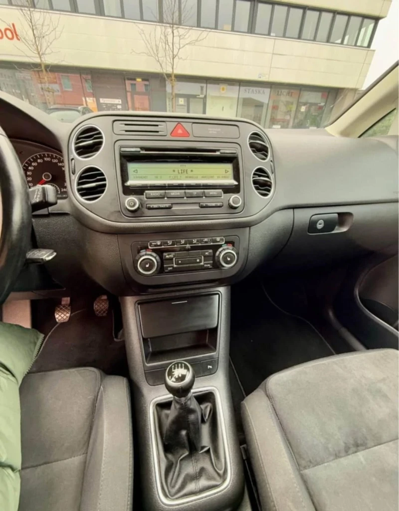 VW Golf Plus 2000tdi, снимка 7 - Автомобили и джипове - 52821633