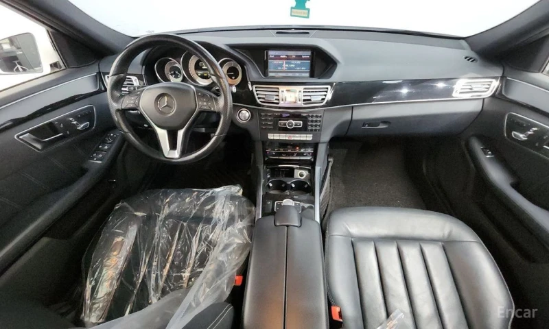 Mercedes-Benz E 220, снимка 7 - Автомобили и джипове - 52908638