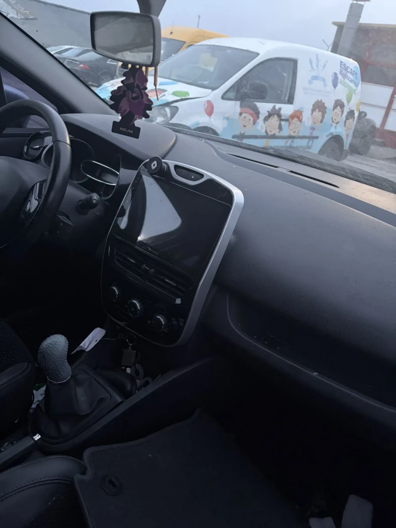 Renault Clio 1.5/75к./ НА ЧАСТИ!, снимка 8 - Автомобили и джипове - 53204844