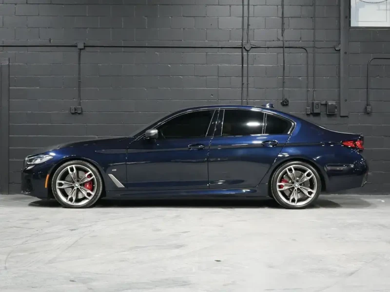 BMW 550 * Harman Kardon * CARFAX* ОПЦИЯ ЗА ФИНАНСИРАНЕ* , снимка 6 - Автомобили и джипове - 53231971