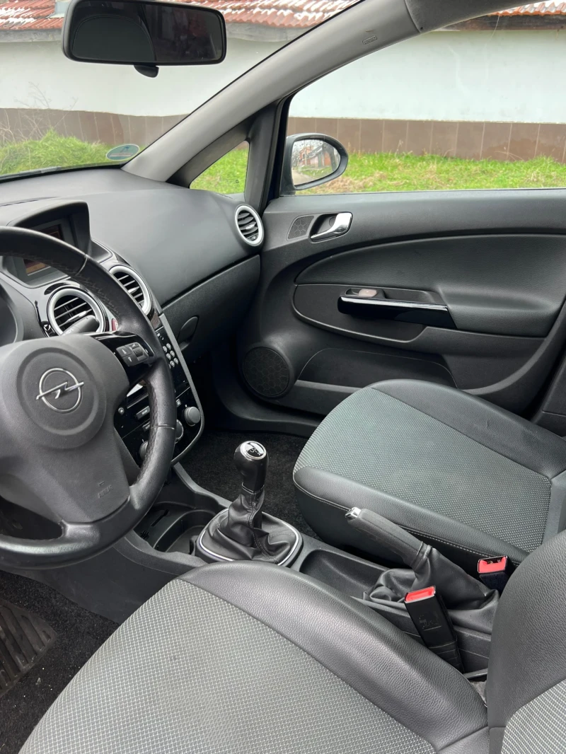 Opel Corsa 1.7, снимка 9 - Автомобили и джипове - 53444082