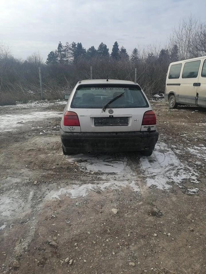 VW Golf 1.6 и 1.8, снимка 4 - Автомобили и джипове - 35621926