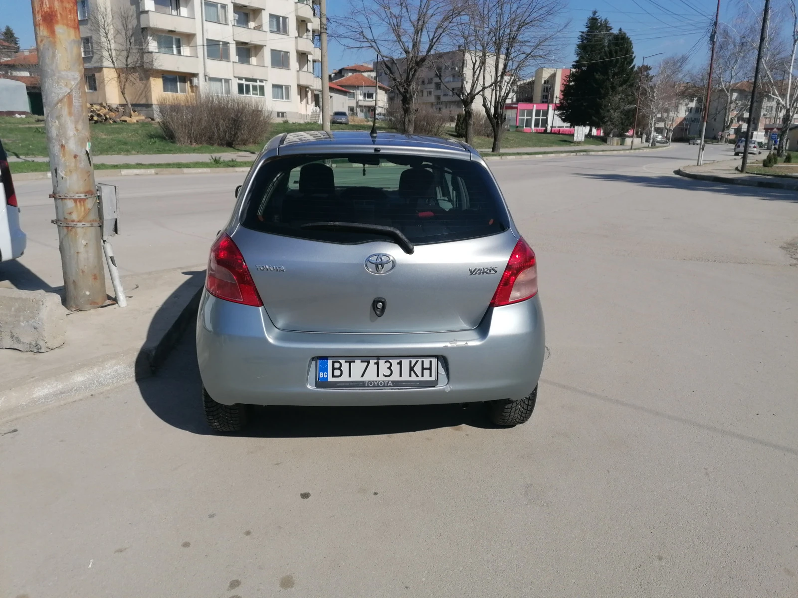 Toyota Yaris 1.0i - изображение 6