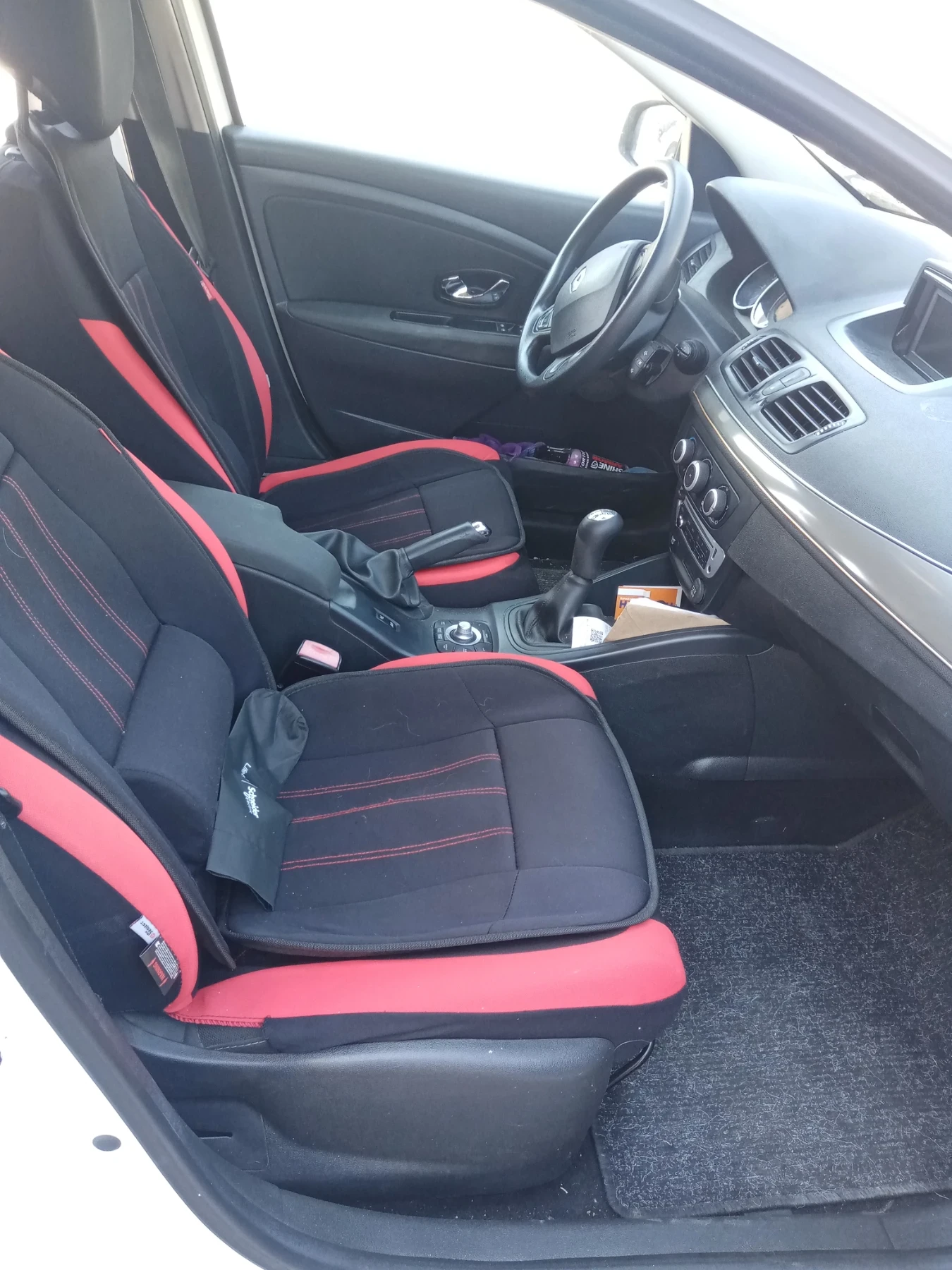 Renault Megane 1.5dci. EURO5 - изображение 6