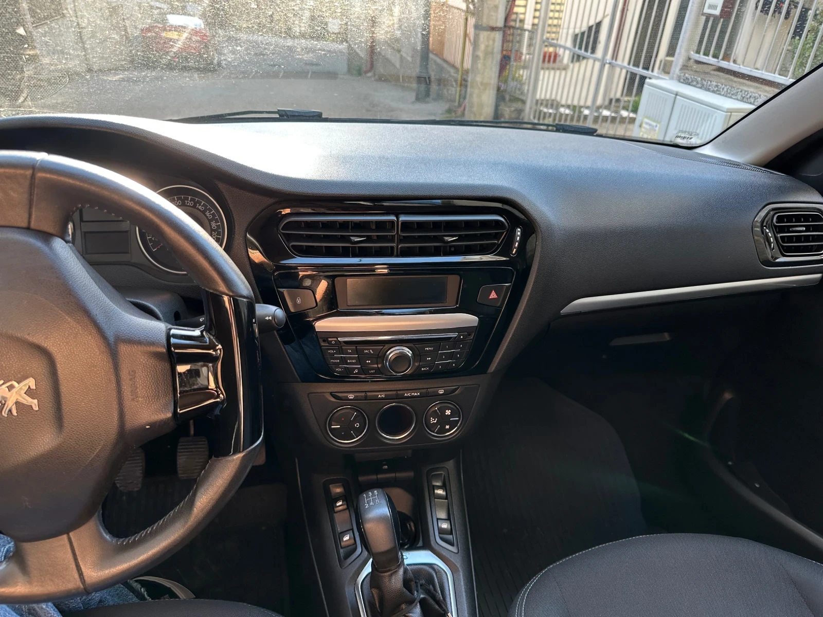 Peugeot 301 Allure - изображение 10