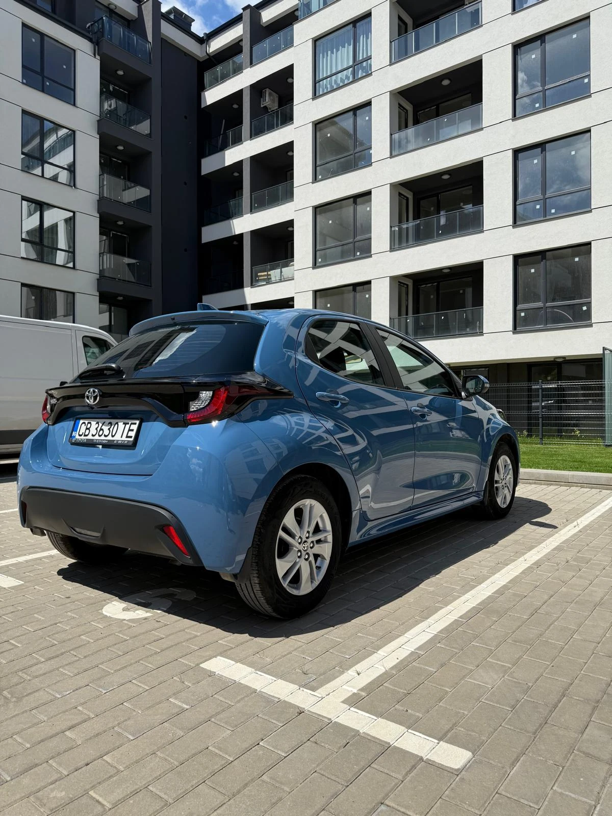 Toyota Yaris Yaris 1.5 CHIC - изображение 7