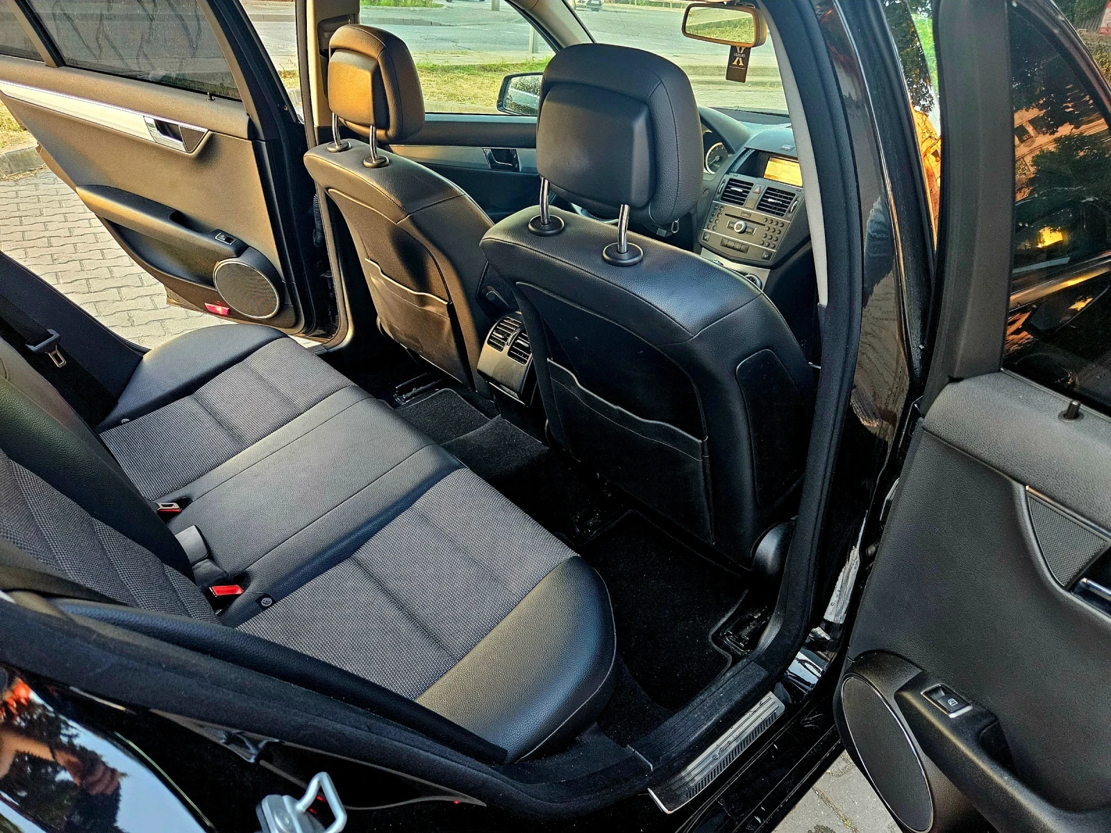 Mercedes-Benz C 180 BlueEFFICIENCY  - изображение 8