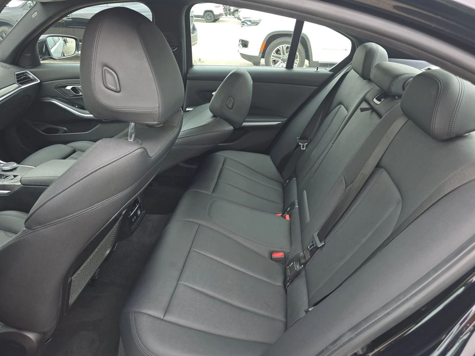 BMW 330 | Mobile.bg   12