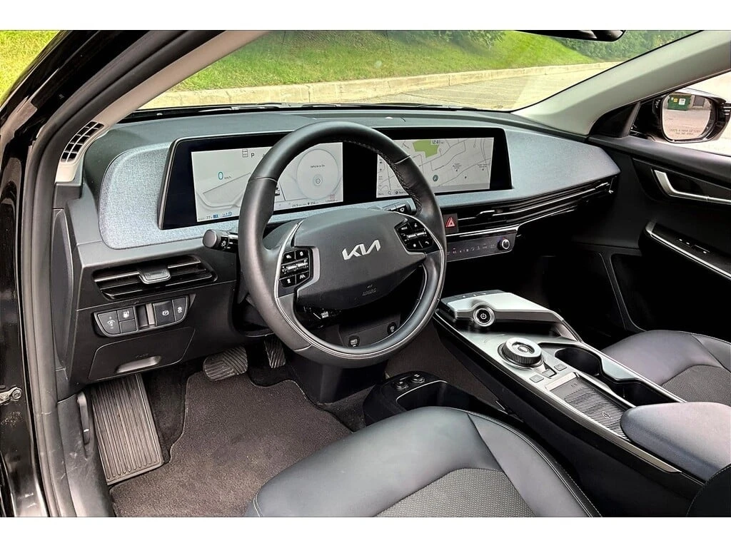 Kia EV6 * Light | Clean Carfax | All Electric SUV * CARFAX - изображение 2