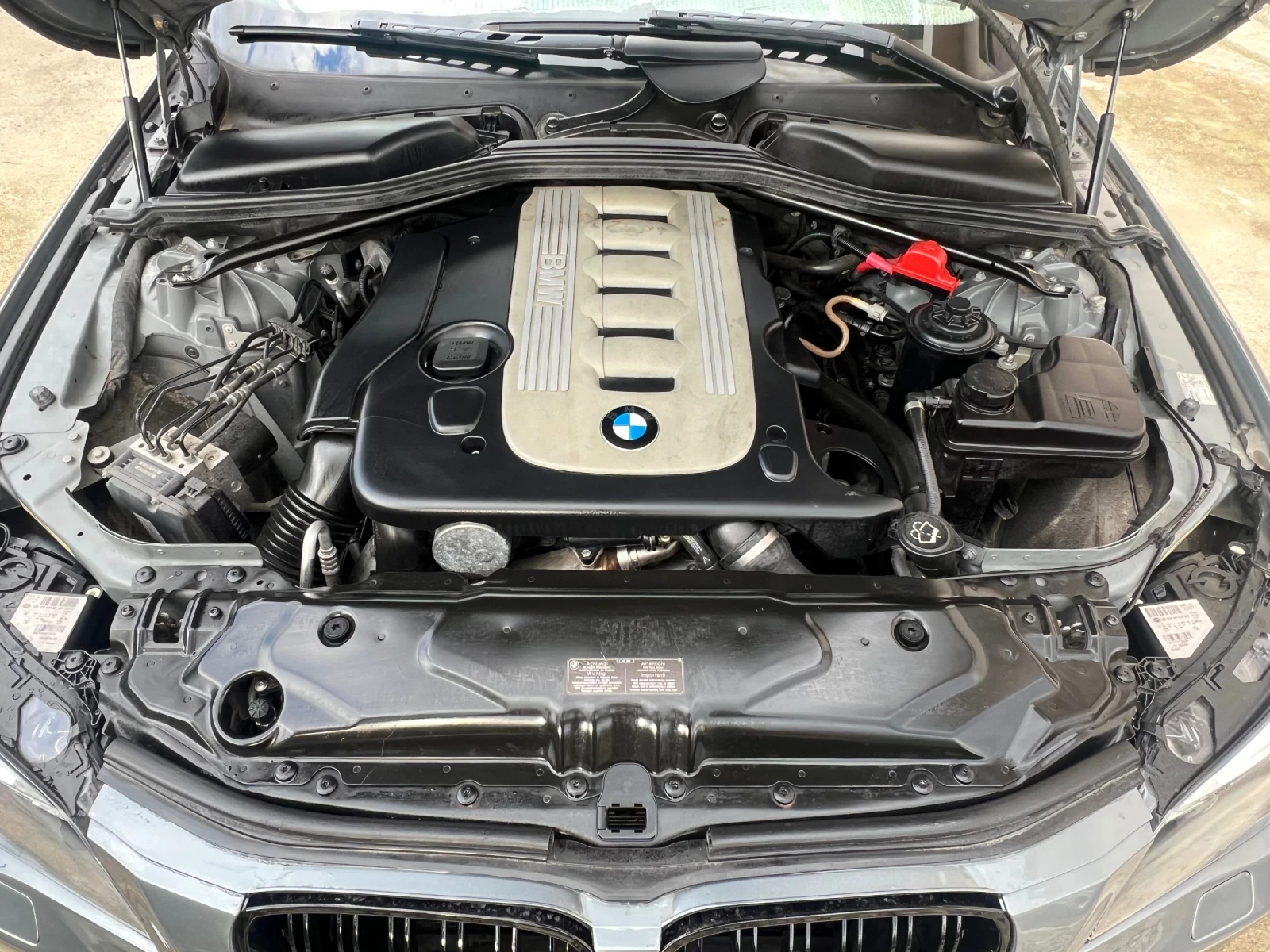 BMW 525 Facelift , снимка 13 - Автомобили и джипове - 53728764