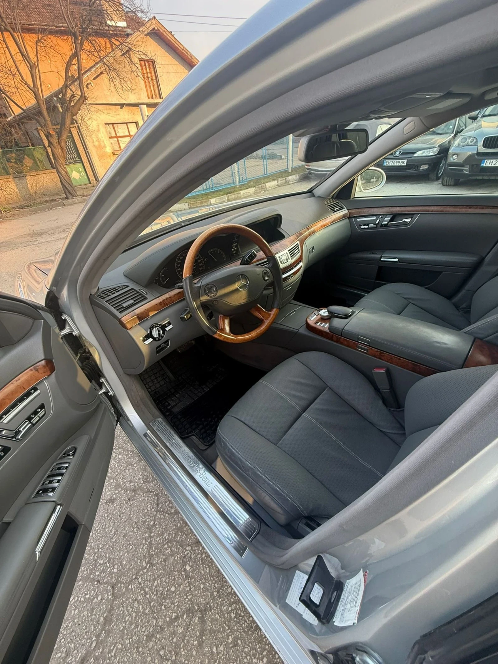 Mercedes-Benz S 320, снимка 7 - Автомобили и джипове - 53730971