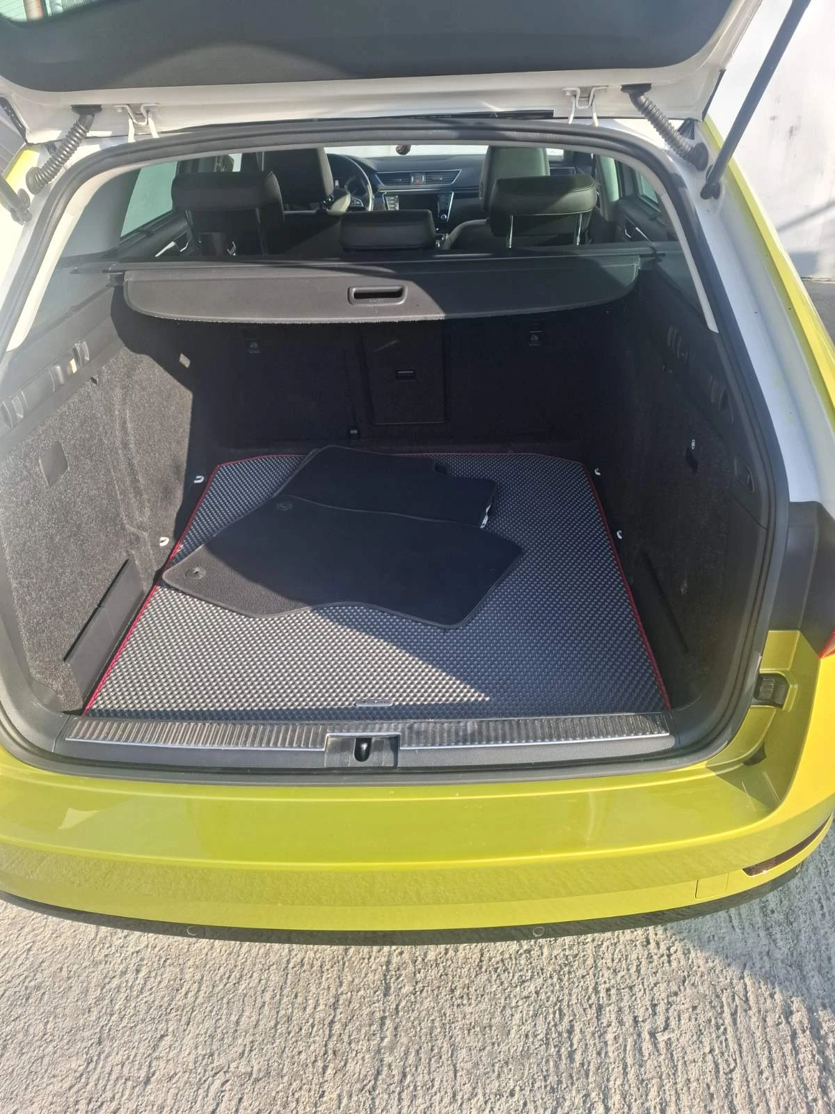 Skoda Superb L&K 2.0 190кс, снимка 5 - Автомобили и джипове - 53849813