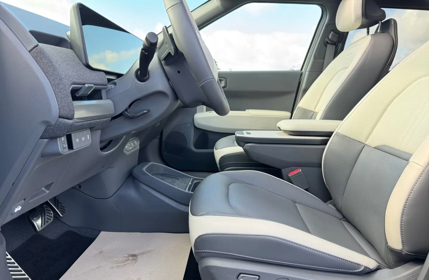 Kia EV3 GT/204HP/360/ACC/PANO/KLESS/206z, снимка 11 - Автомобили и джипове - 53986983