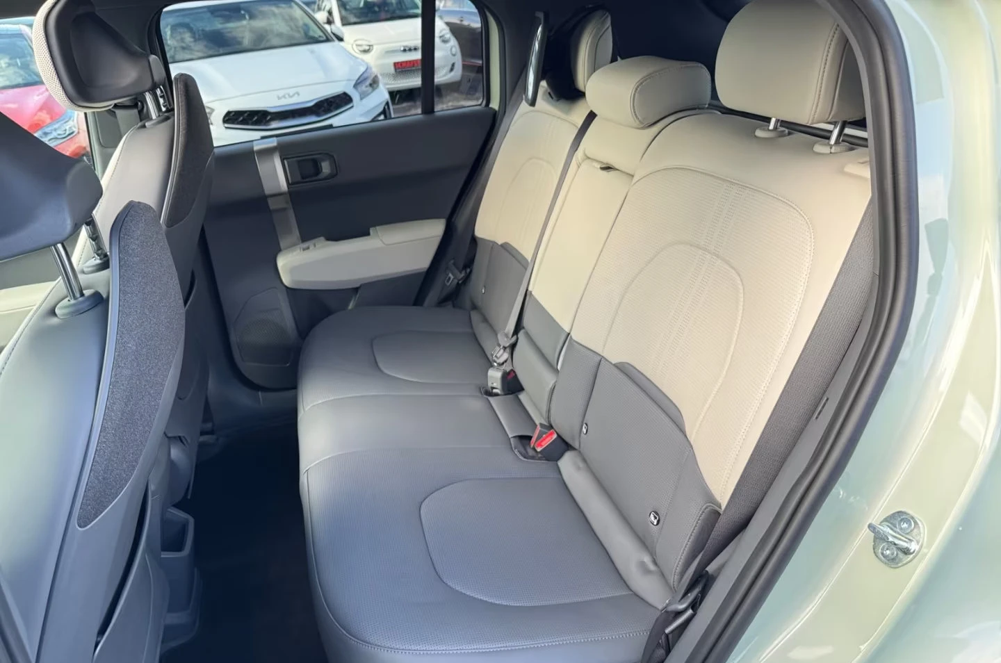 Kia EV3 GT/204HP/360/ACC/PANO/KLESS/206z, снимка 12 - Автомобили и джипове - 53986983