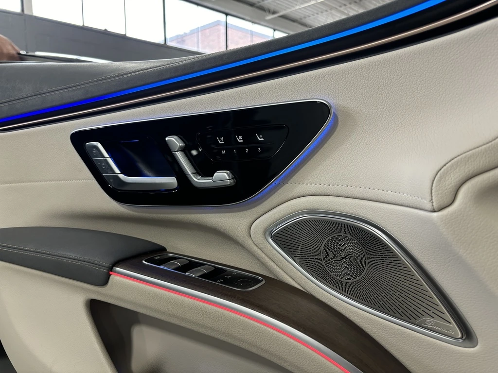 Mercedes-Benz EQS EQS450+ | SEDAN| CREAMLEATHER| BURMESTER| WOOD| AM, снимка 12 - Автомобили и джипове - 53986580