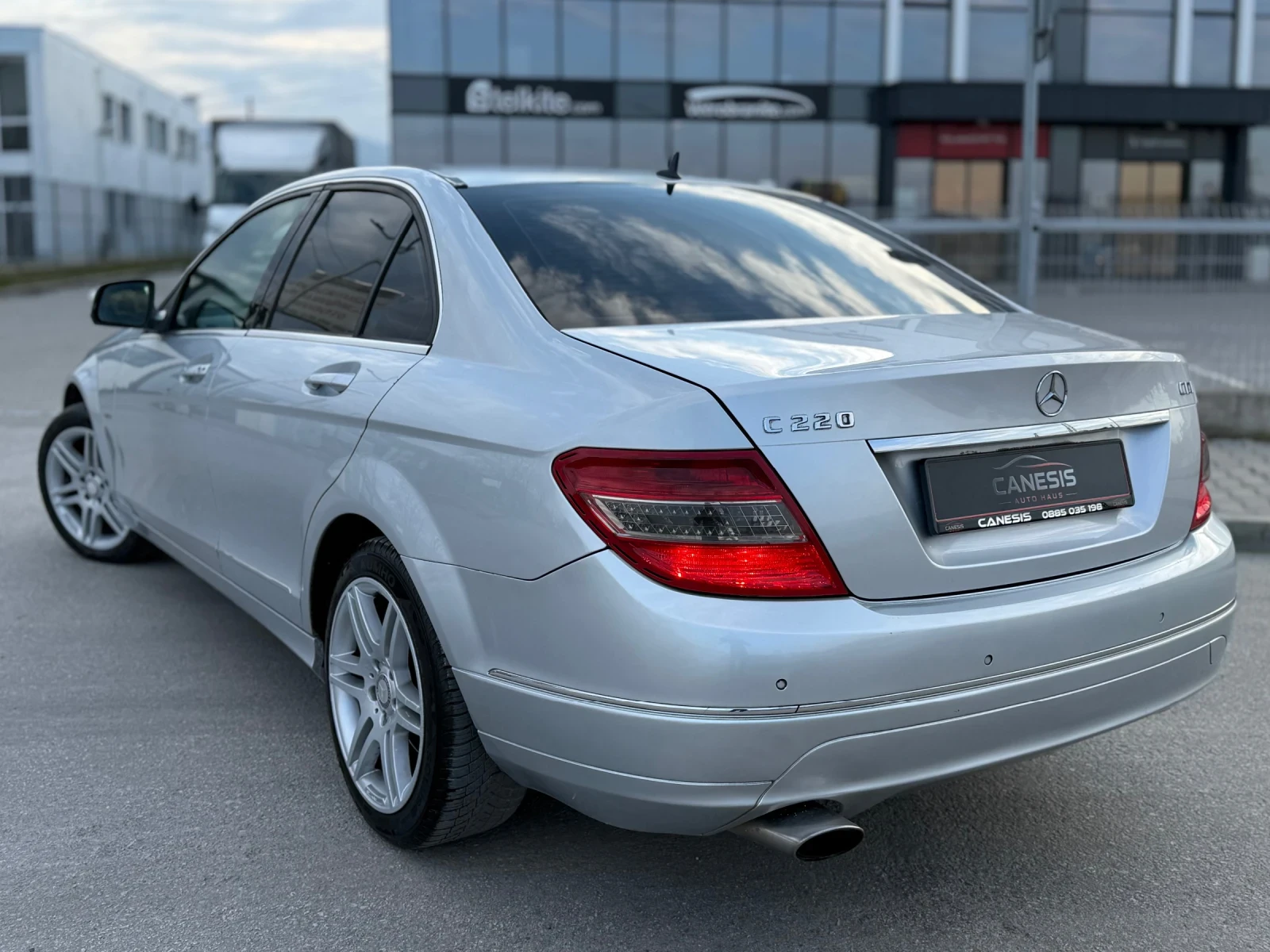 Mercedes-Benz C 220 АВТОМАТ* ОМ646* КОЖА* НАВИГАЦИЯ* НОВИ ГУМИ* ПАРКТР, снимка 6 - Автомобили и джипове - 53989945