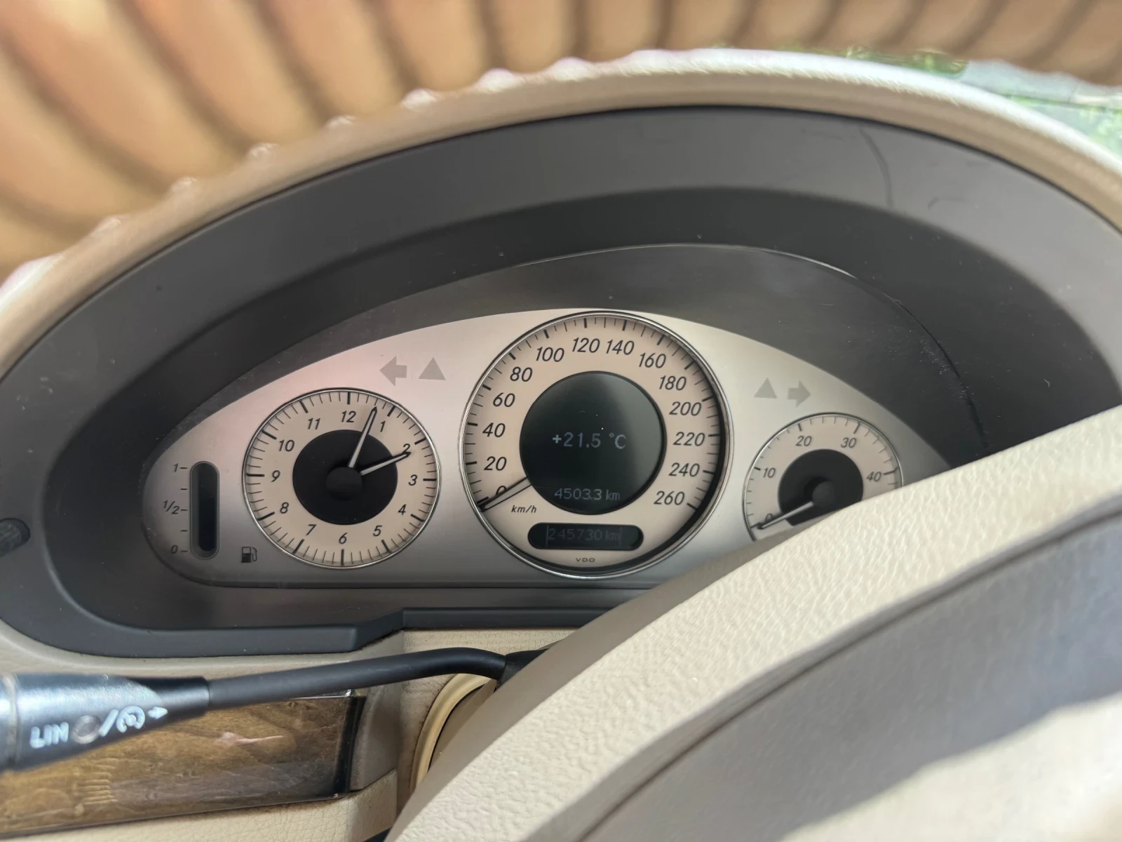 Mercedes-Benz E 270, снимка 10 - Автомобили и джипове - 54739869