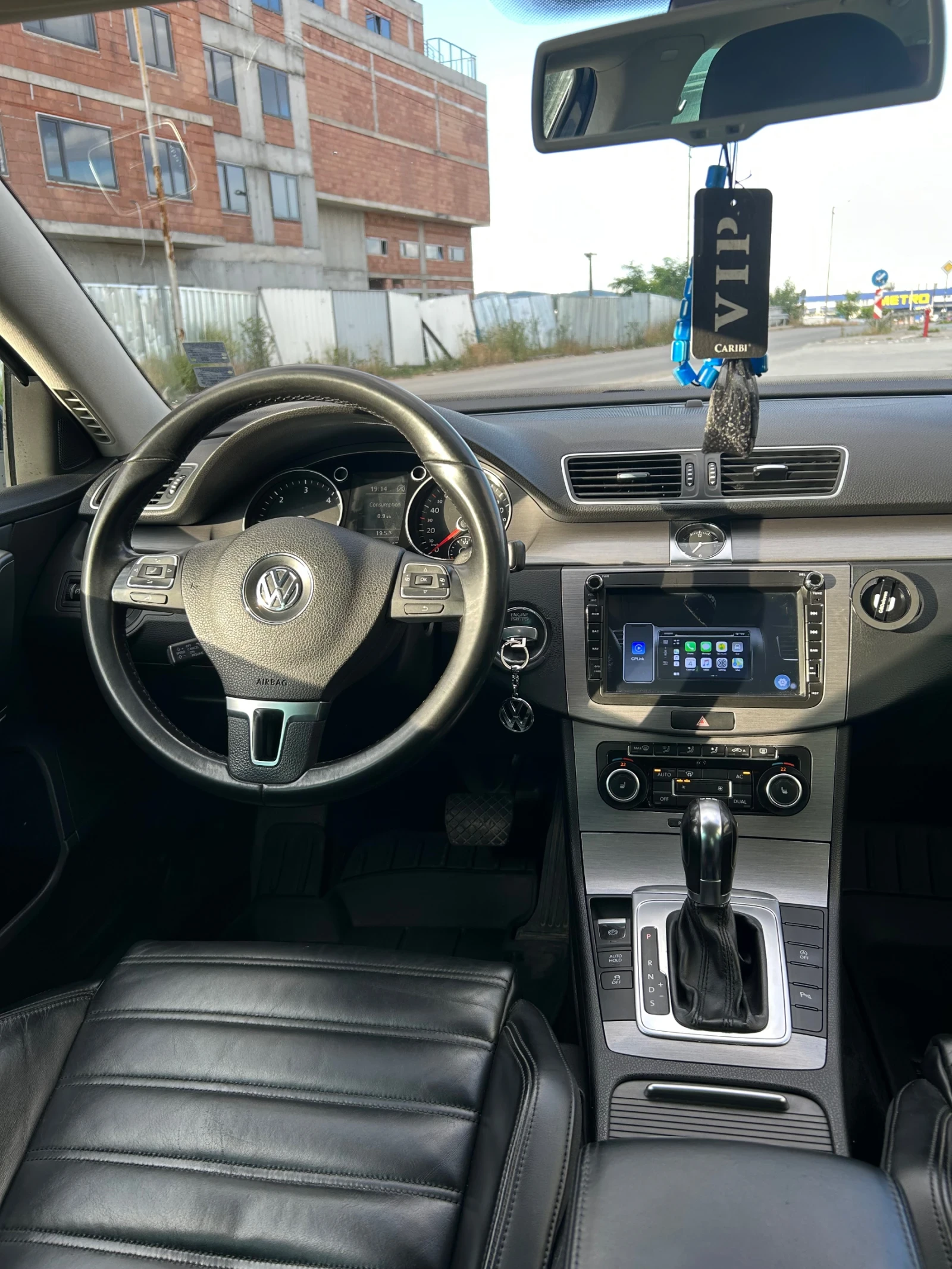 VW Passat 2.0 TDI, снимка 15 - Автомобили и джипове - 54895643