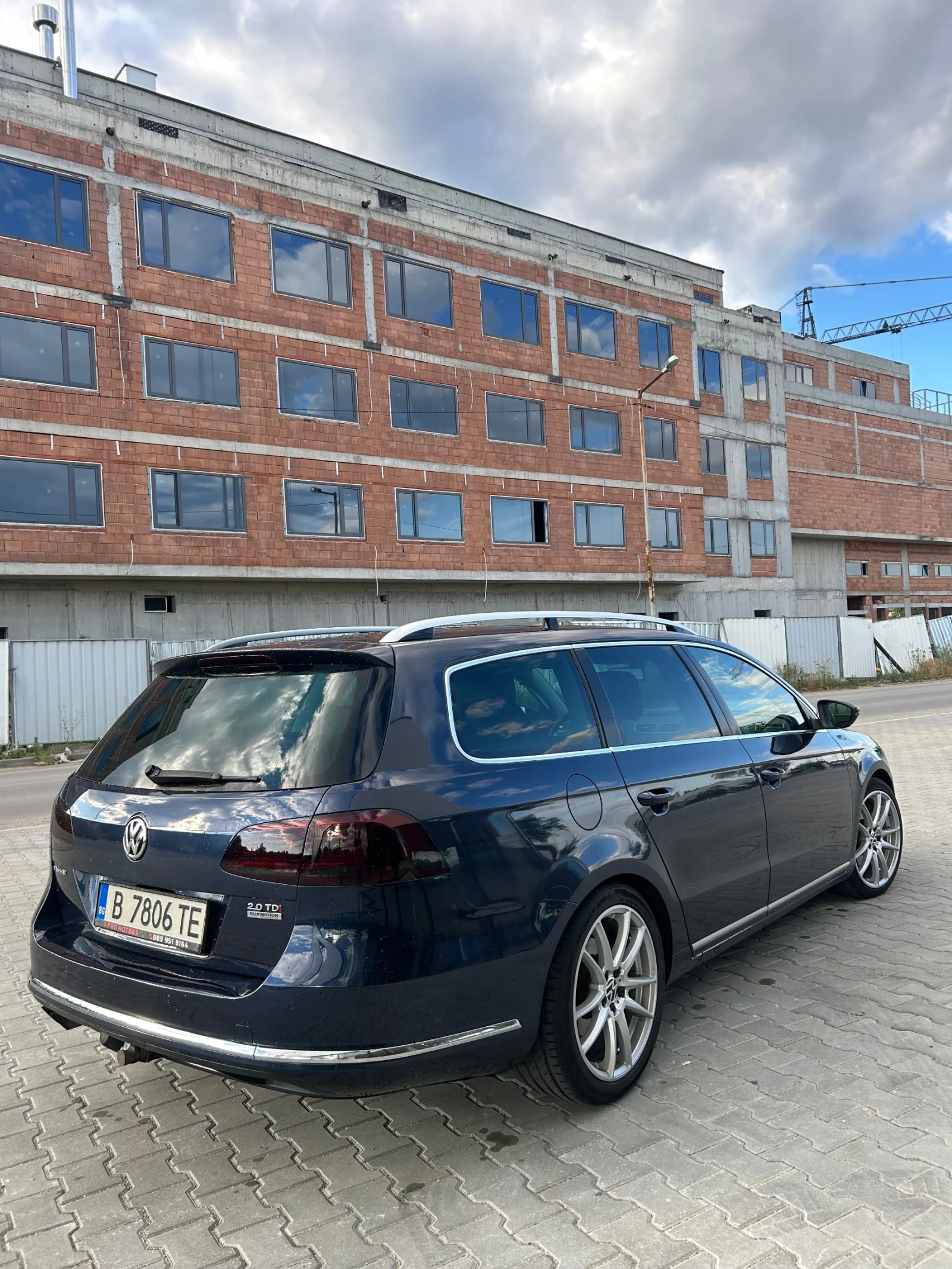 VW Passat 2.0 TDI, снимка 5 - Автомобили и джипове - 54895643