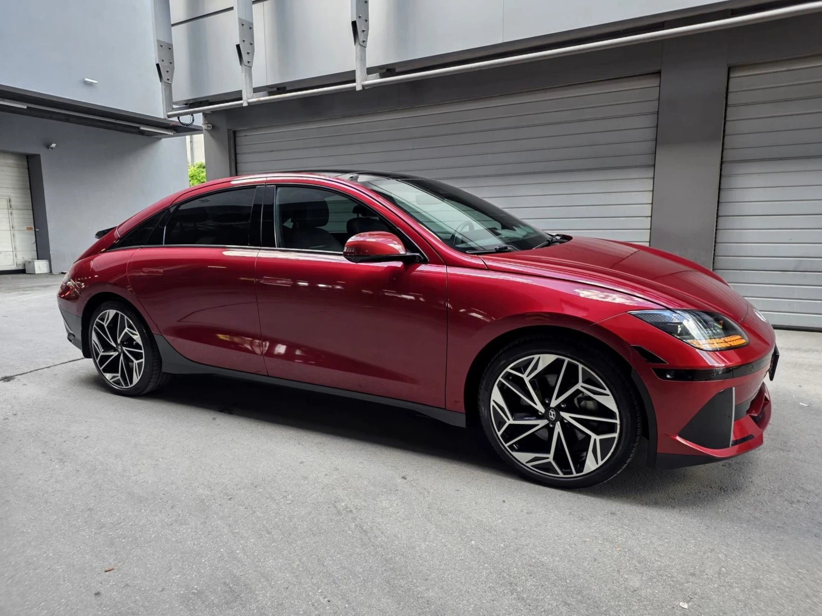Hyundai Ioniq 6 Ultimate * AWD* 77kWh* BOSE* PANO* 360* Head-Up* , снимка 7 - Автомобили и джипове - 55071735