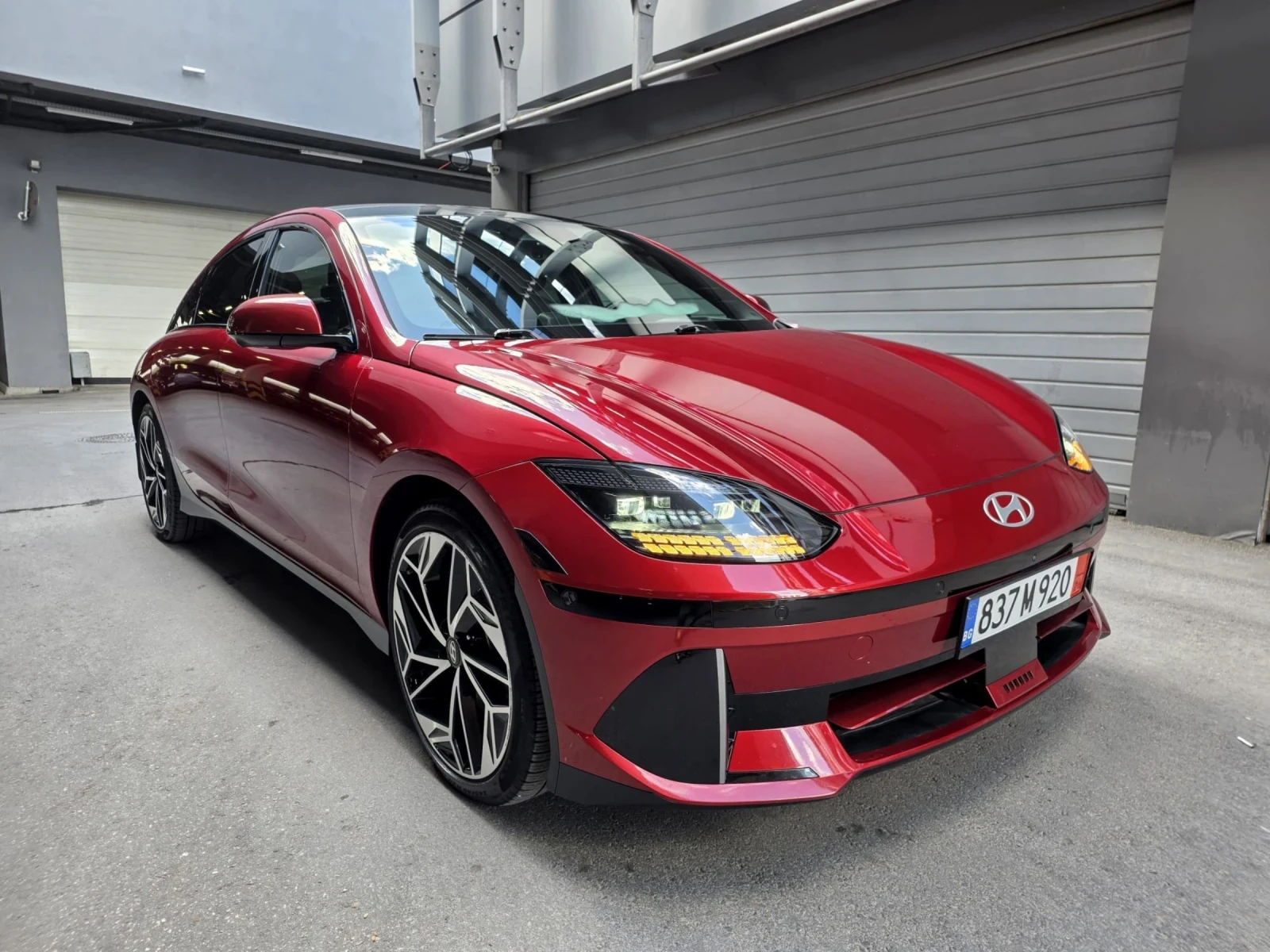 Hyundai Ioniq 6 Ultimate * AWD* 77kWh* BOSE* PANO* 360* Head-Up* , снимка 9 - Автомобили и джипове - 55071735