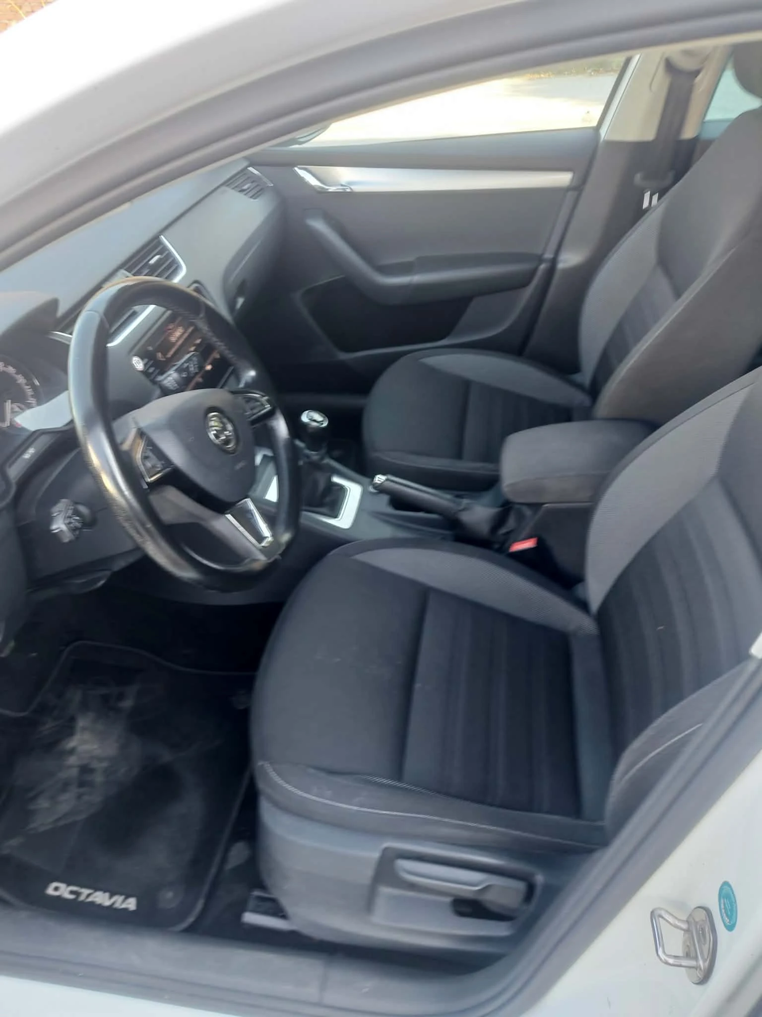 Skoda Octavia, снимка 6 - Автомобили и джипове - 55581638