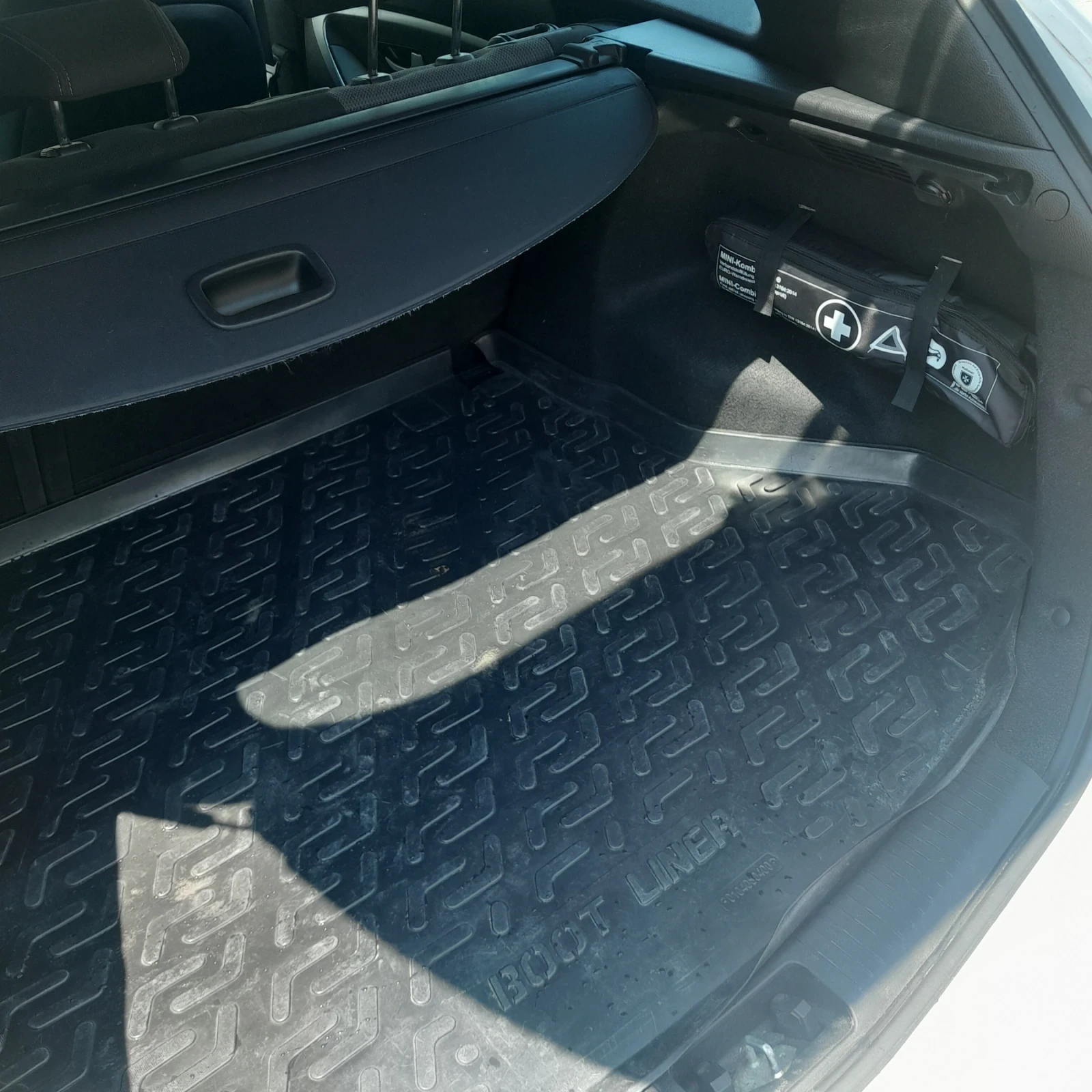 Hyundai I30 1.4 DOHC-101 к.с FACE LIFT, снимка 11 - Автомобили и джипове - 55725934