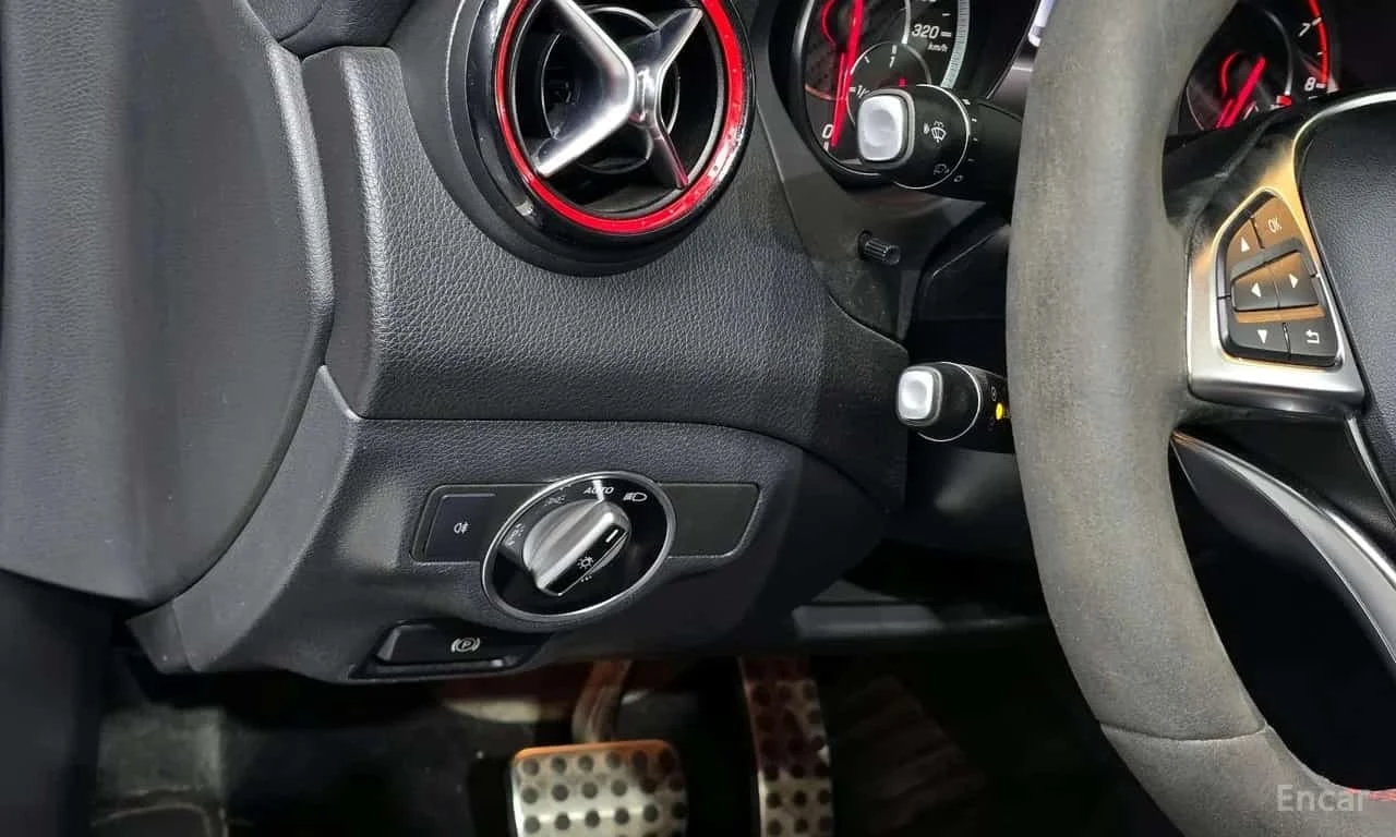 Mercedes-Benz CLA 45 AMG 4MATIC Без инциденти Инспекция, снимка 13 - Автомобили и джипове - 55886274