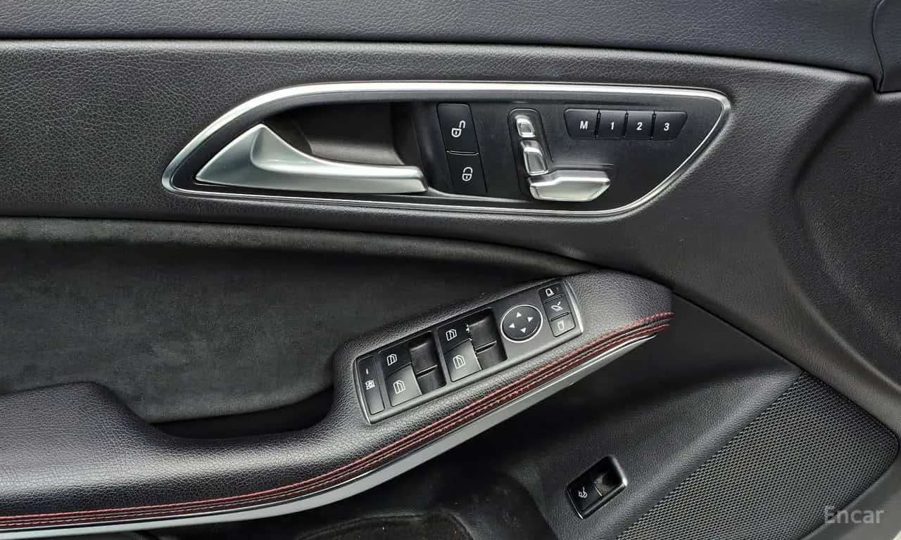 Mercedes-Benz CLA 45 AMG 4MATIC Без инциденти Инспекция, снимка 17 - Автомобили и джипове - 55886274