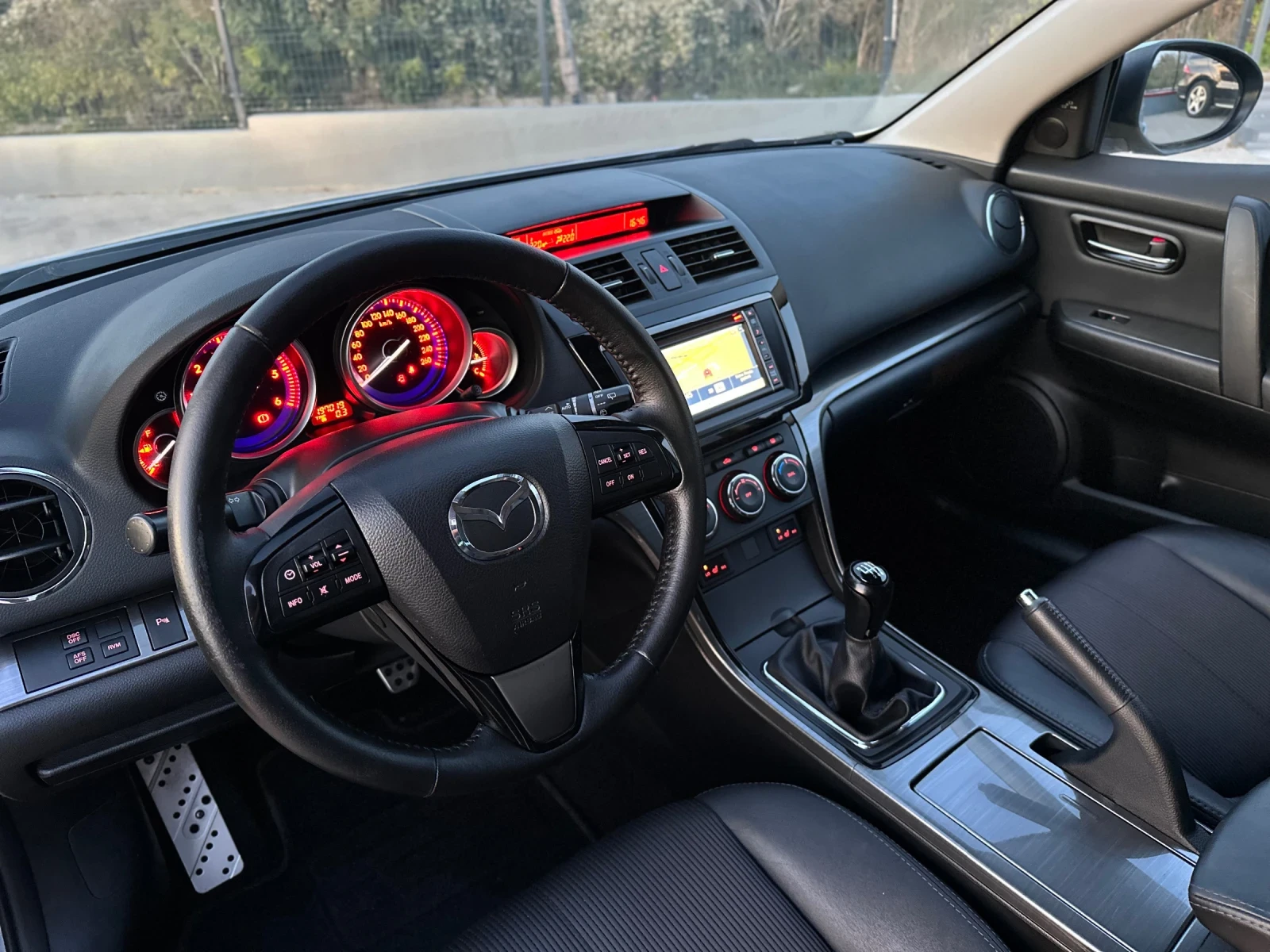 Mazda 6 Facelift, снимка 11 - Автомобили и джипове - 56437471