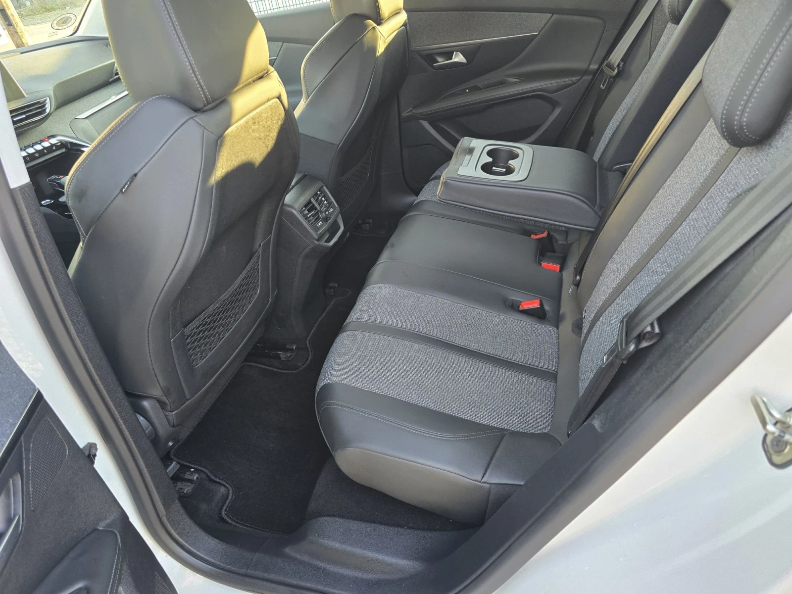 Peugeot 3008 1.5 HDI ALLURE 130kc | Mobile.bg � ����������� 13
