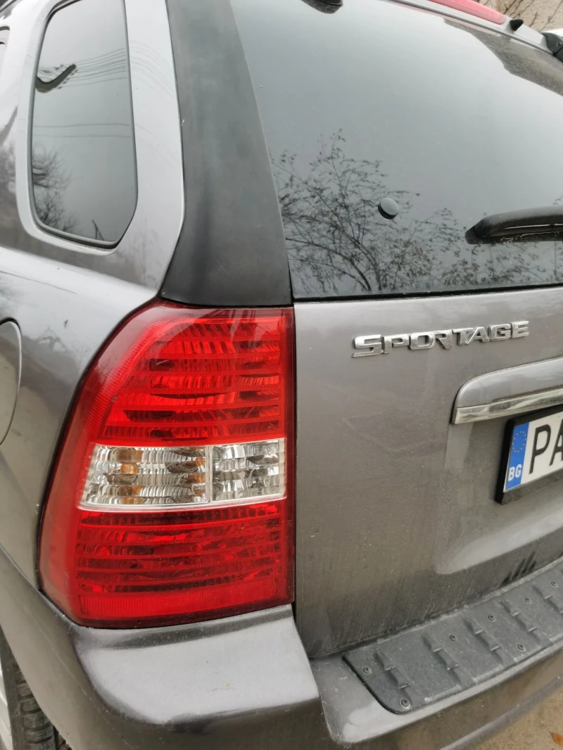 Kia Sportage II, снимка 8 - Автомобили и джипове - 48239754