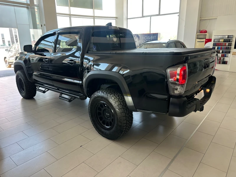 Toyota Tacoma Off Road pack, снимка 3 - Автомобили и джипове - 51101045