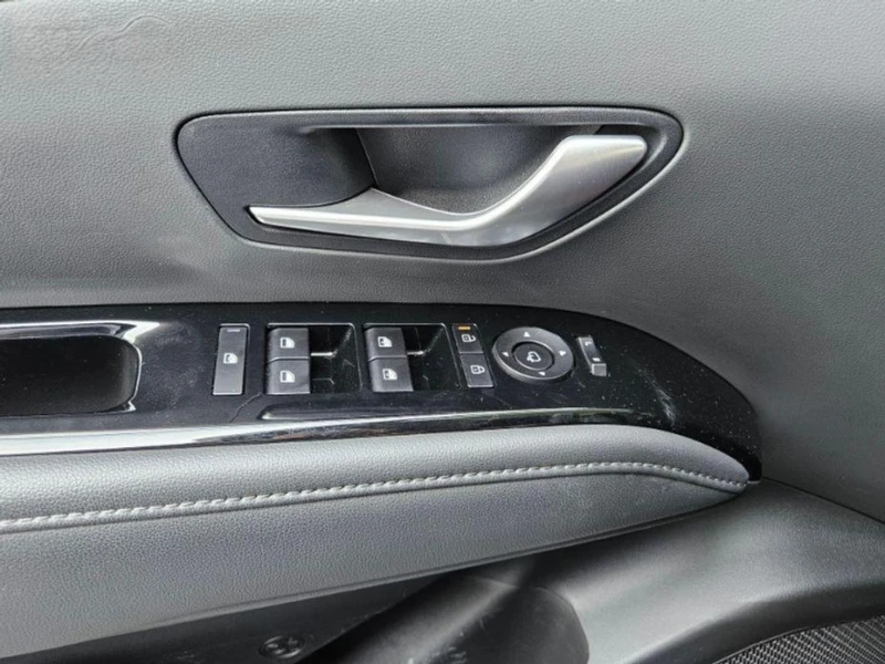 Hyundai Tucson Gasoline 1.6 Turbo 2WD Premium, снимка 10 - Автомобили и джипове - 52046264