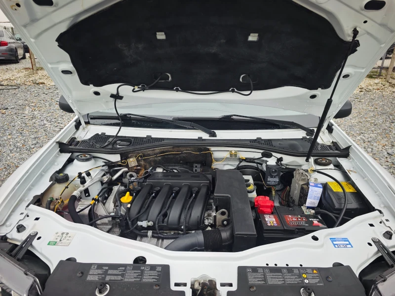 Dacia Duster 1.6i , снимка 16 - Автомобили и джипове - 52640677