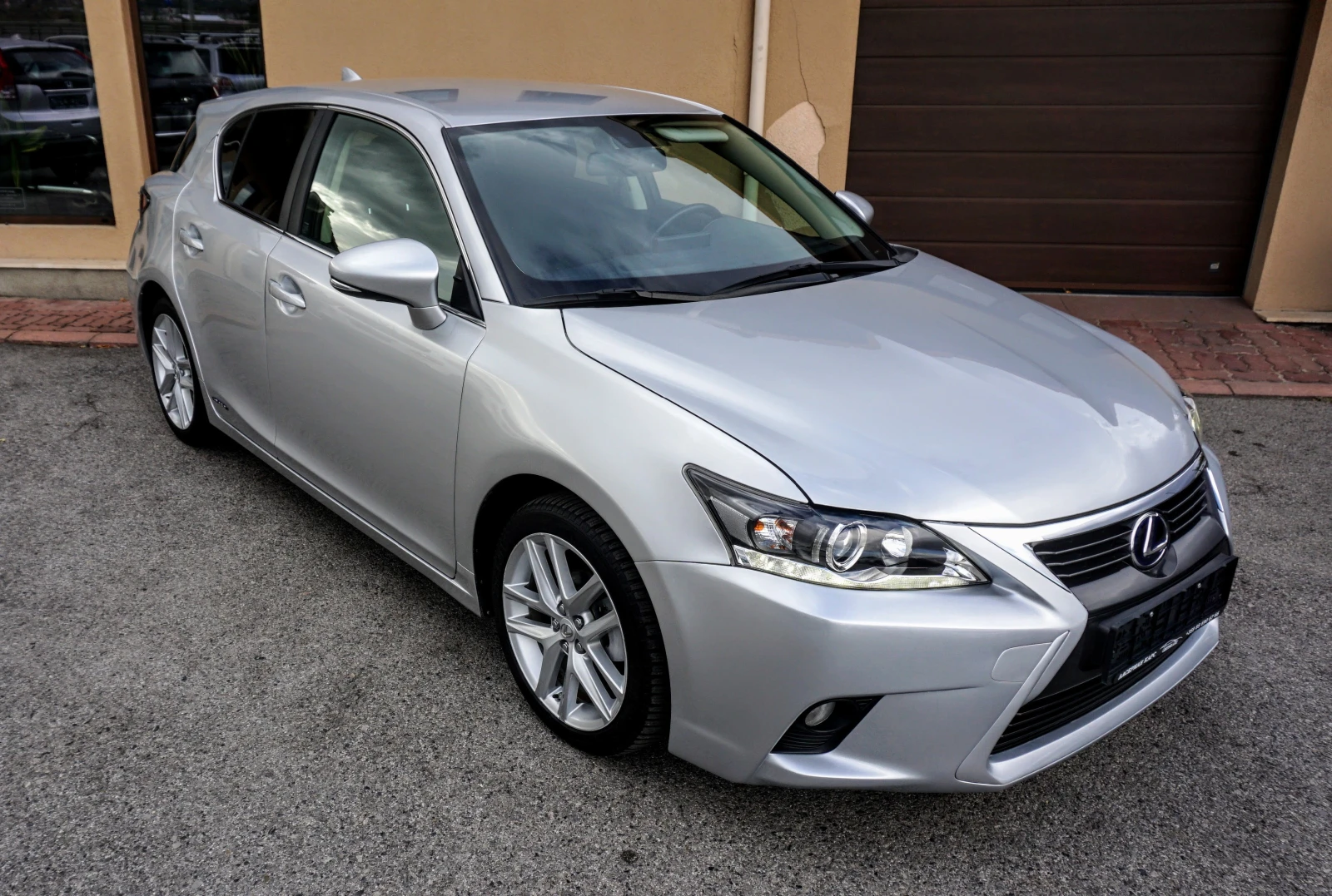 Lexus CT 200h 1.8HYBRID FACE LIFT EXECUTIVE CVT  - изображение 2