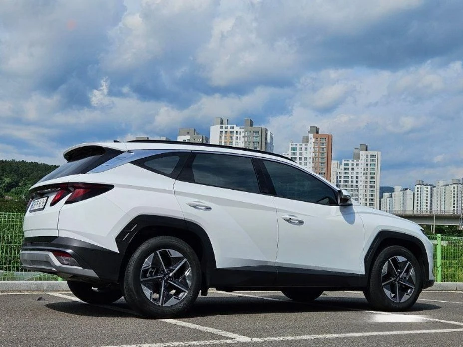 Hyundai Tucson Gasoline 1.6 Turbo 2WD Premium - изображение 3