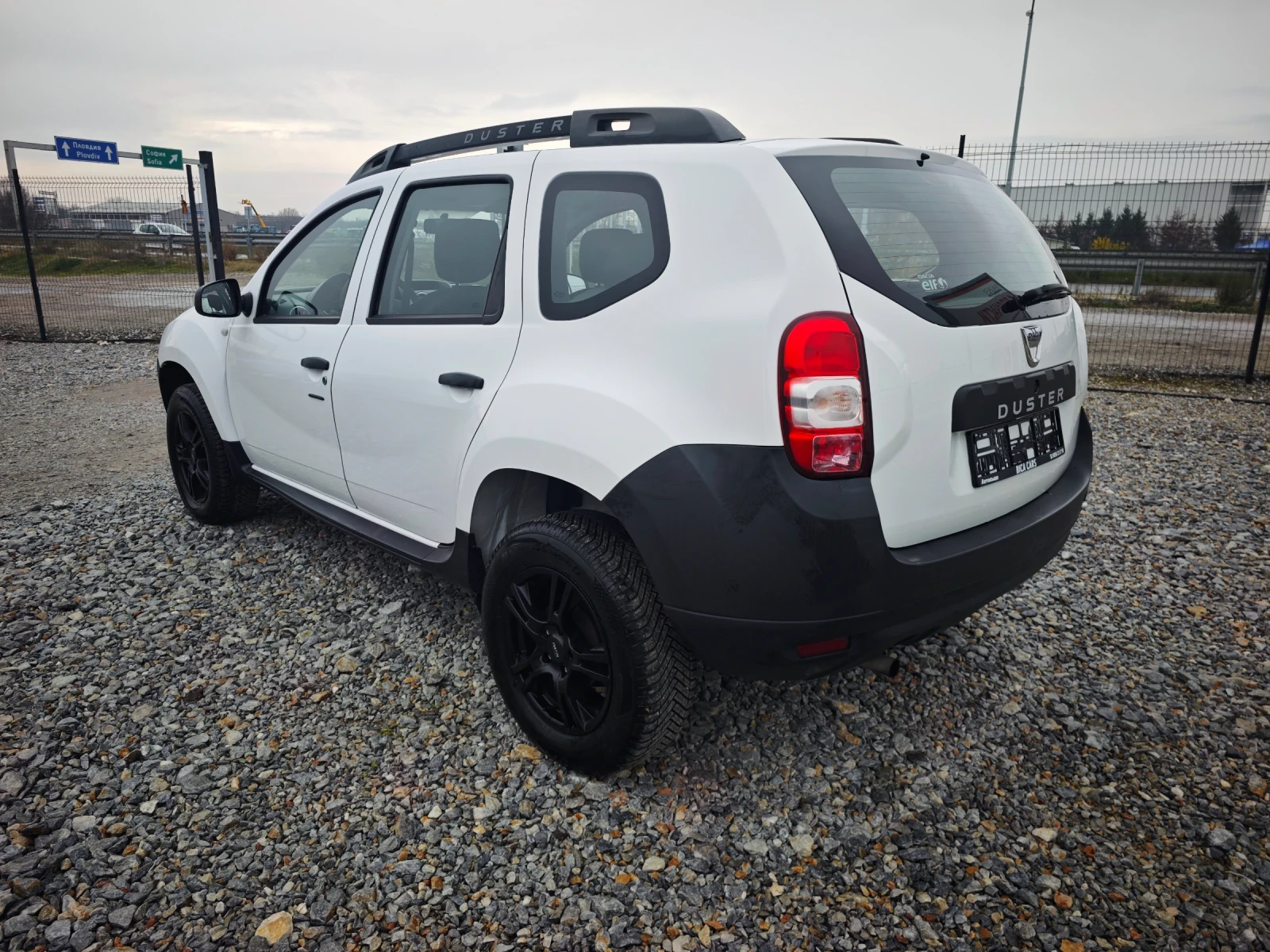 Dacia Duster 1.6i  - изображение 6